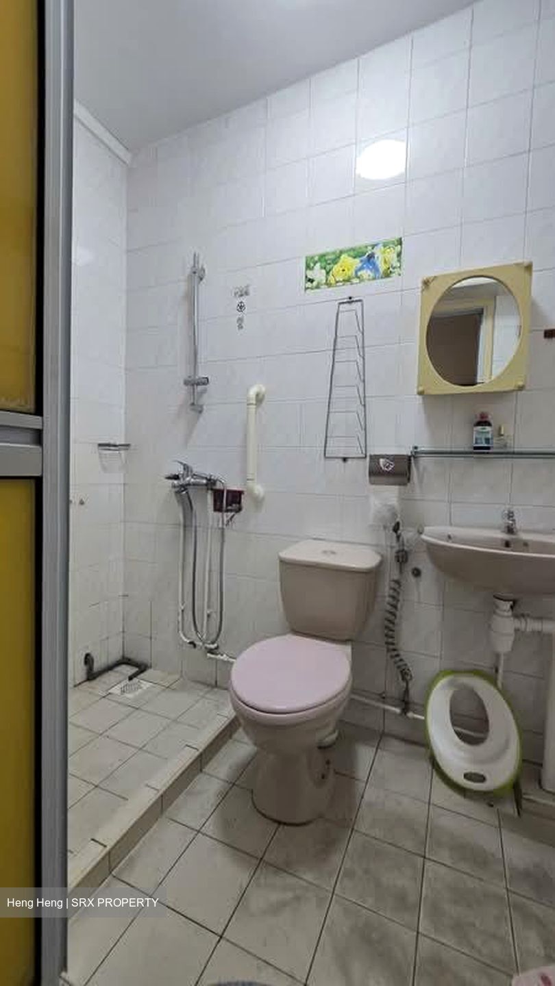 Blk 109 Rivervale Court (Sengkang), HDB 5 Rooms #593003171